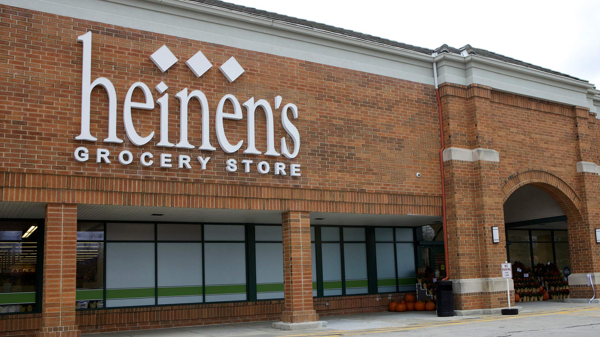 Heinen's grocery store exterior